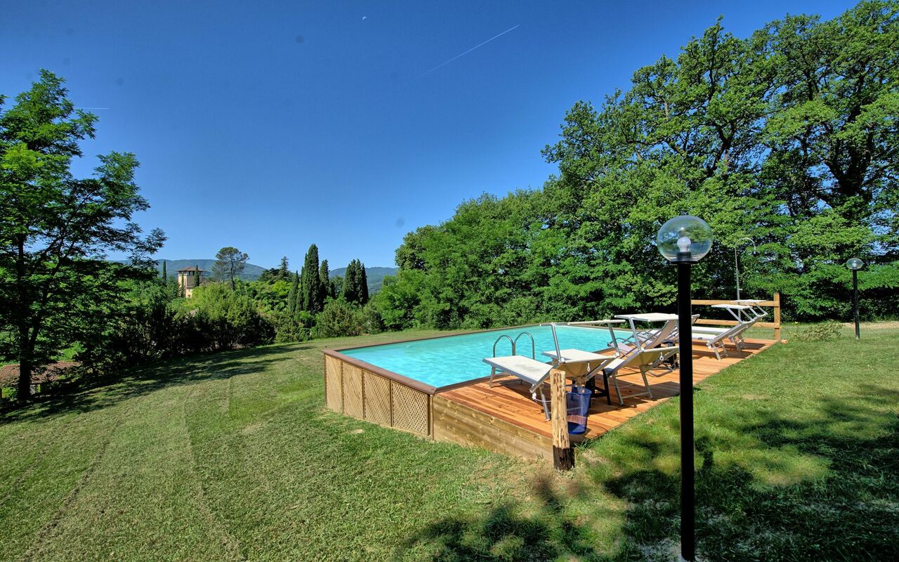 Casale Giotto: Tuin, zwembad