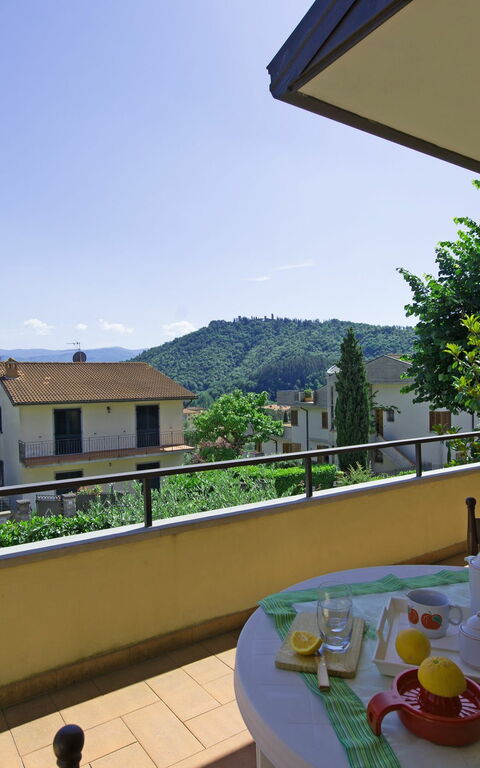 Villa Pratovecchio: Buitenkanten, Buitenshuis, Keer bekeken