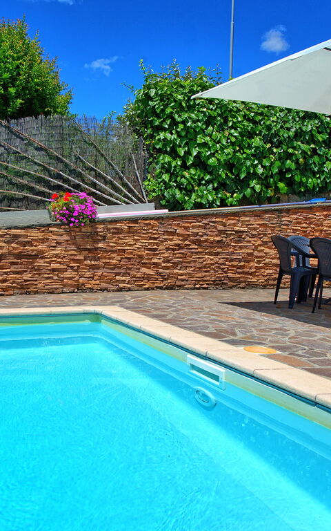 Villa Pratovecchio: Buitenshuis, Tuin, zwembad