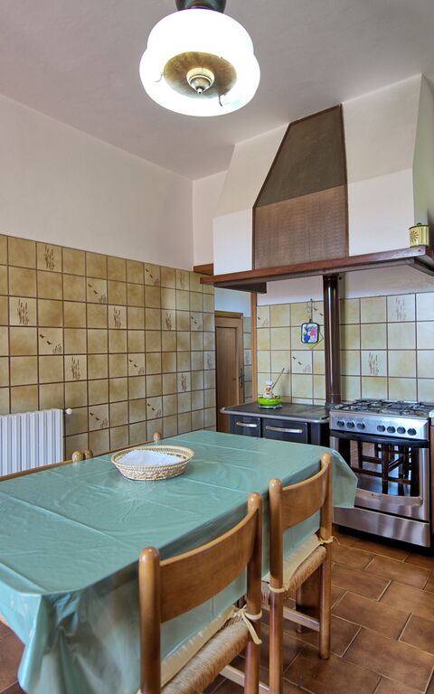 Villa Pratovecchio: Keuken, Lunchroom