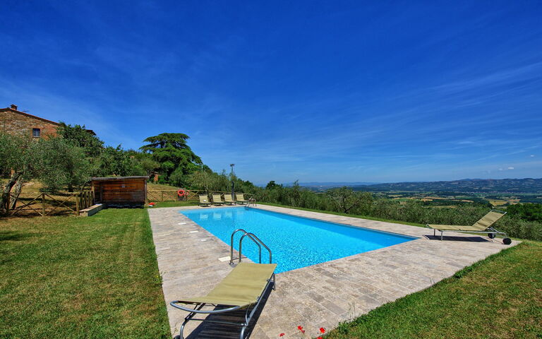 Casa Olivia: Tuin, zwembad