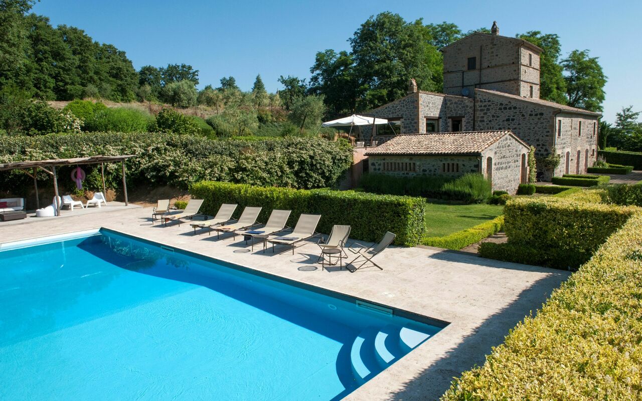 Casale Porano: Buitenkanten, Tuin, zwembad