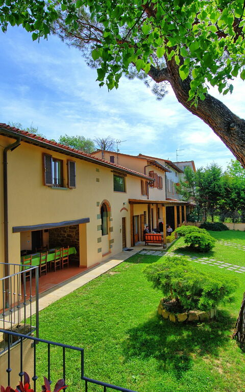 Villa Morandi: Buitenshuis