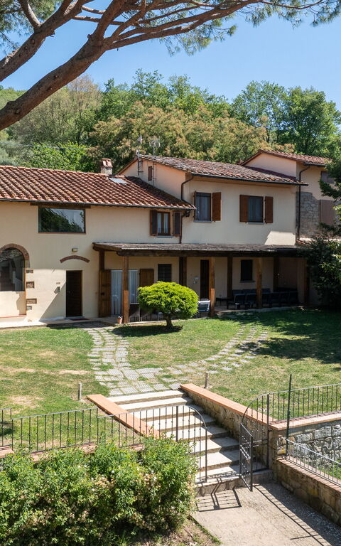 Villa Morandi: Buitenkanten, Buitenshuis, Keer bekeken, Tuin