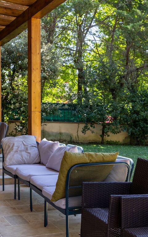 Villa Morandi: Balkon / terras / patio, Buitenshuis