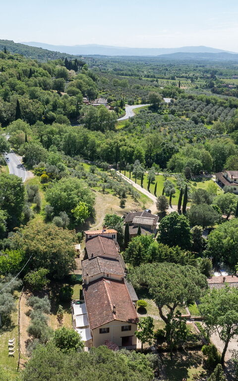 Villa Morandi: Buitenshuis, Keer bekeken