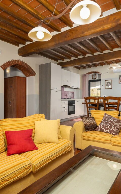 Villa Morandi: Keuken, Lunchroom, Woonkamer