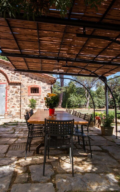 Villa Marietta: Buitenshuis