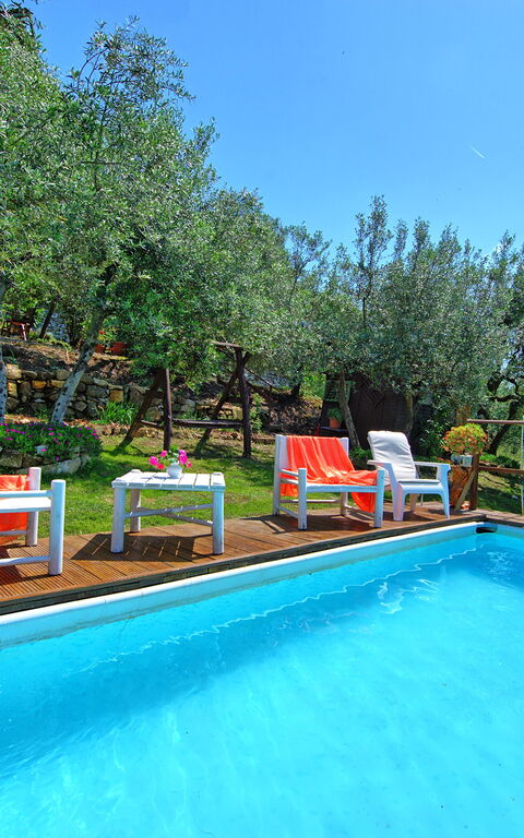 La Ruota: Buitenshuis, Zomer, zwembad