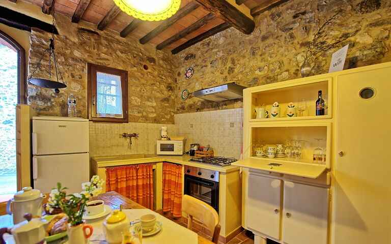 La Ruota: Keuken, Lunchroom, Woonkamer