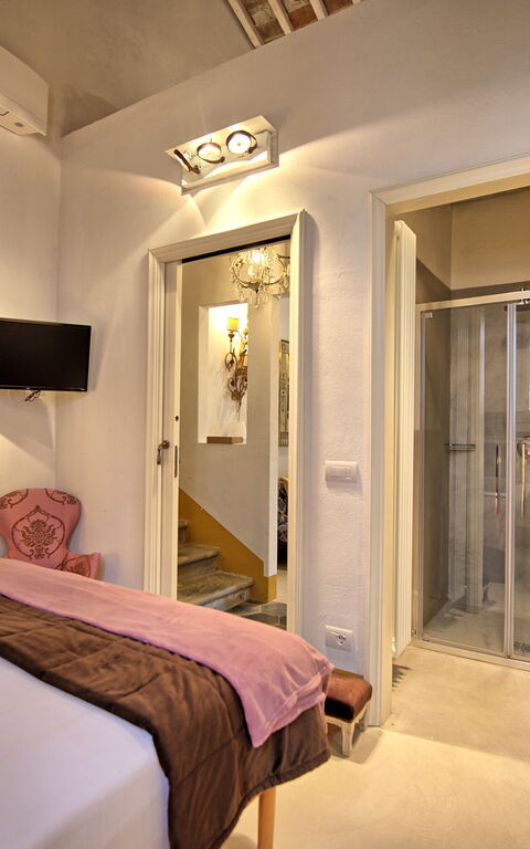 Villa Tenuta Lonciano: slaapkamer