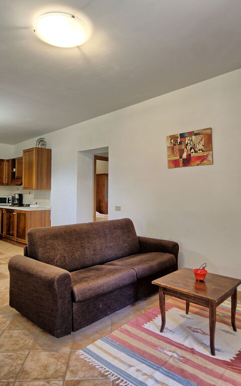 Villa Picchio: Keuken, Lunchroom, Woonkamer