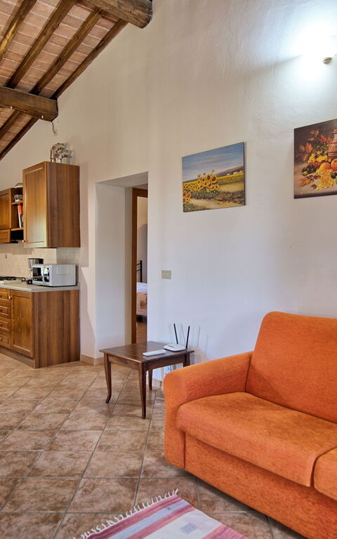 Villa Picchio: Keuken, Lunchroom, Woonkamer