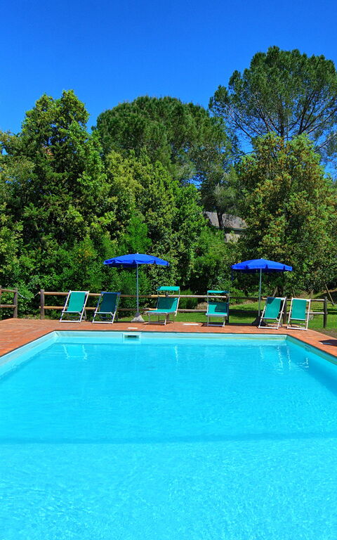 Villa Picchio: Buitenshuis, zwembad