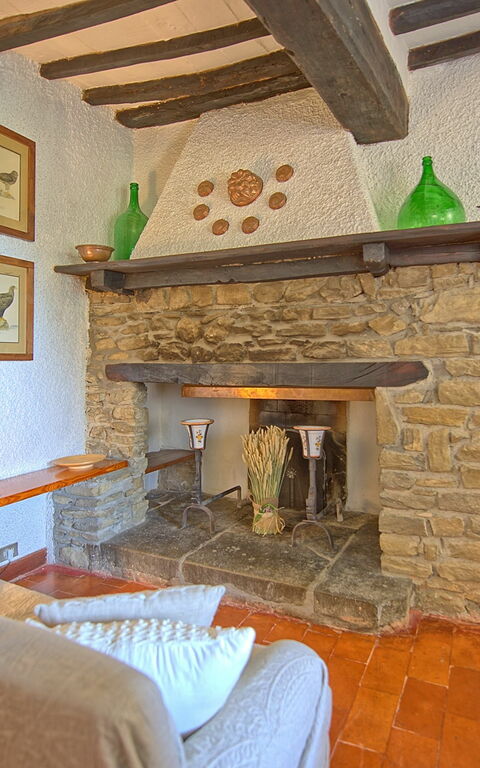 Villa Uccellaia: Woonkamer