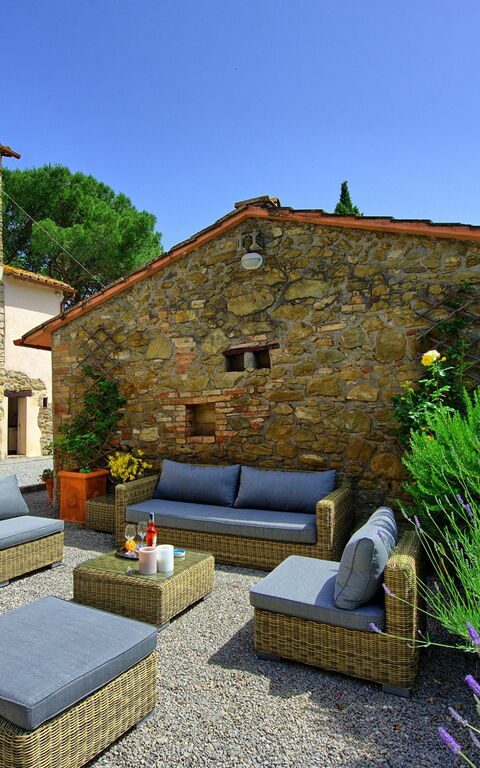 Villa Uccellaia: Buitenshuis, Tuin