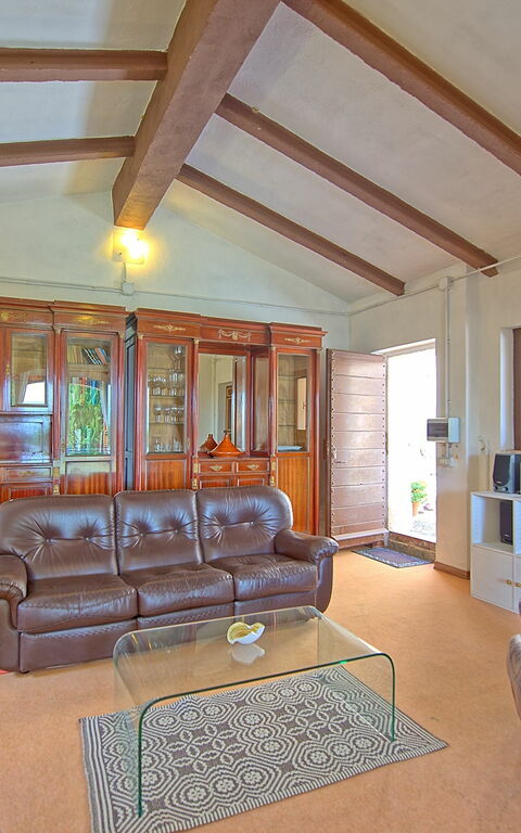 Villa Uccellaia: Woonkamer