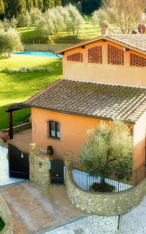 Villa Nora: Buitenkanten, Tuin