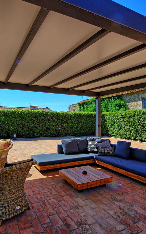 Villa Nora: Balkon / terras / patio, Buitenshuis