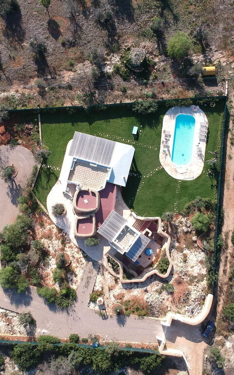 Trullo Torre Suda: Keer bekeken, Tuin, zwembad