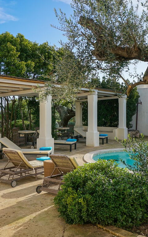 Tia Trullo: Buitenshuis, Tuin