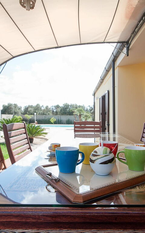 Meadow Luxury Villa: Buitenshuis, Tuin