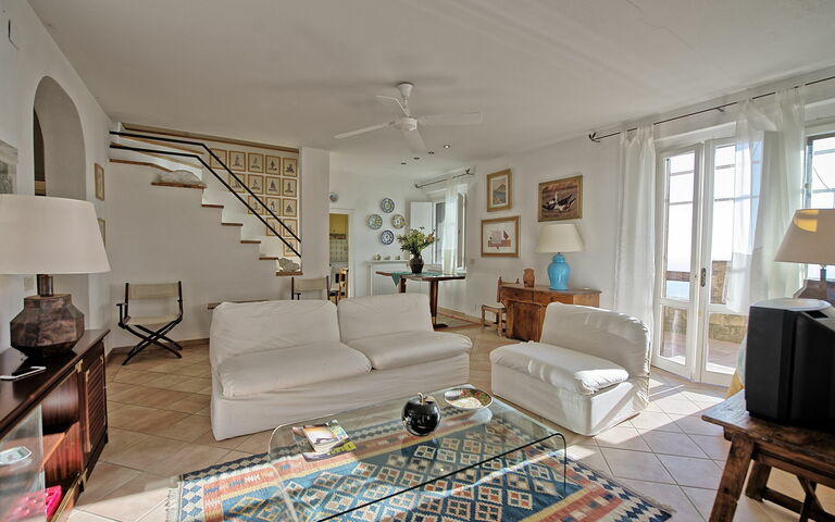 Vista Mare: Lunchroom, Woonkamer