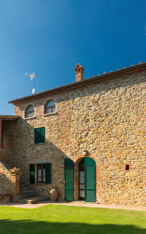 Villa Poggiospinoso: Buitenkanten, Buitenshuis, Tuin