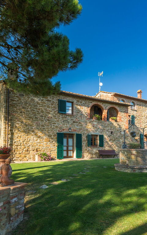 Villa Poggiospinoso: Buitenkanten, Buitenshuis, Tuin