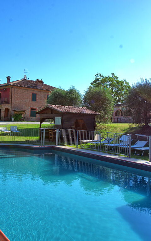 Villa Mario: Buitenkanten, Buitenshuis, Tuin, zwembad