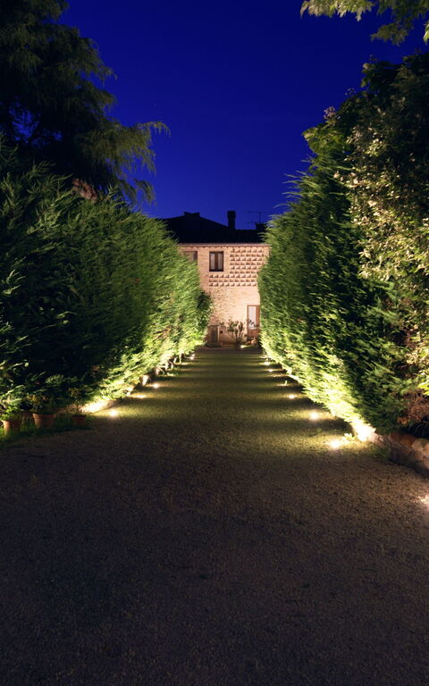 Casale Tiziano: Buitenshuis