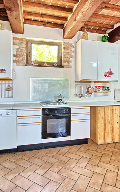 Casale Tiziano: Keuken, Lunchroom