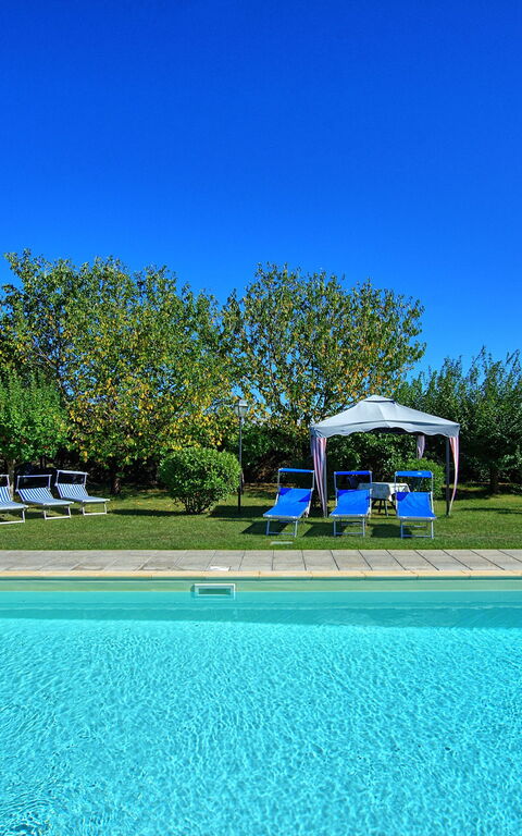 Casale Tiziano: Tuin, zwembad