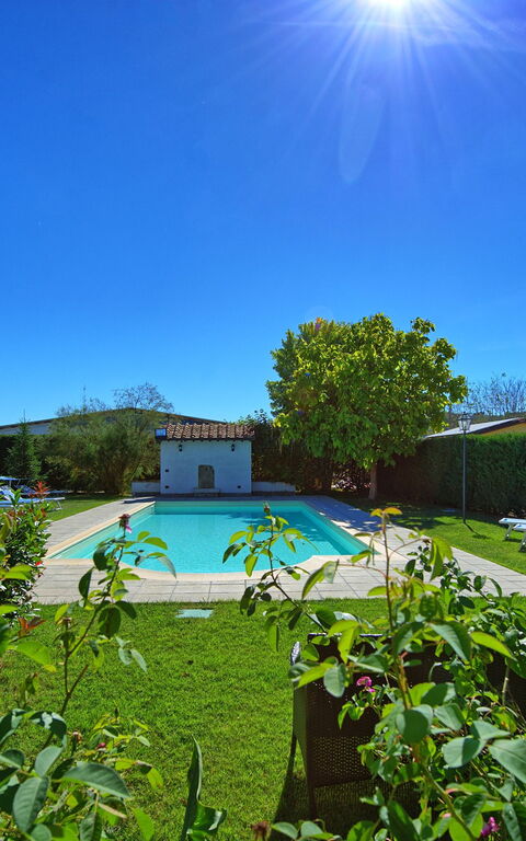 Casale Tiziano: Buitenshuis, Tuin