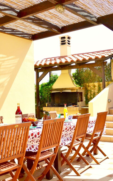 Villa Sevi Grande: Balkon / terras / patio, Buitenshuis