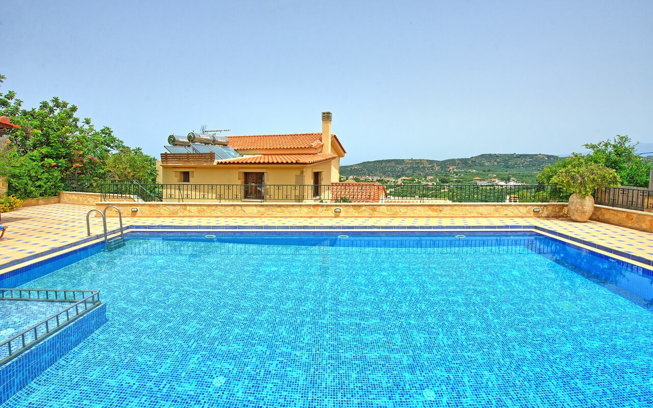 Villa Sevi Grande: zwembad