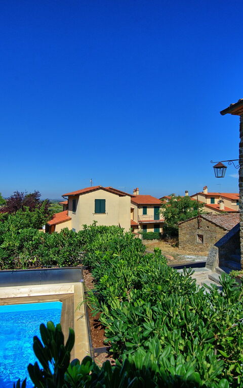 Casa La Fonte: Buitenshuis, Tuin, zwembad