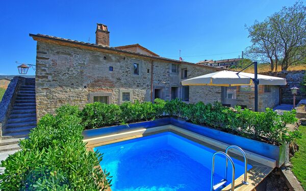 Casa la Fonte: Buitenshuis, zwembad