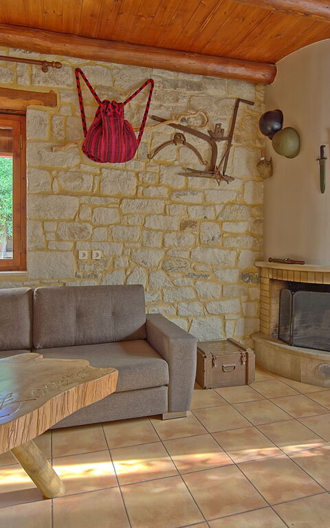 Villa Vrisses: Lunchroom, Woonkamer