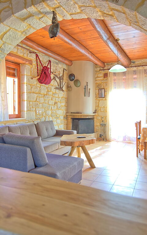 Villa Vrisses: Woonkamer