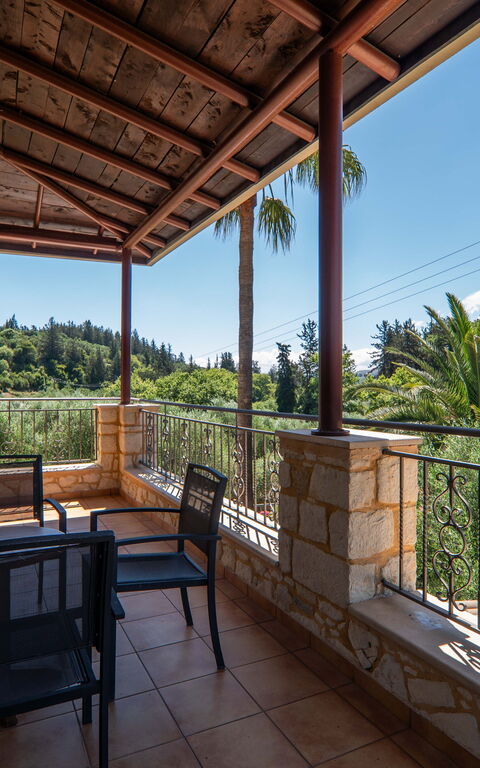 Villa Vrisses: Balkon / terras / patio, Buitenkanten, Buitenshuis, zwembad