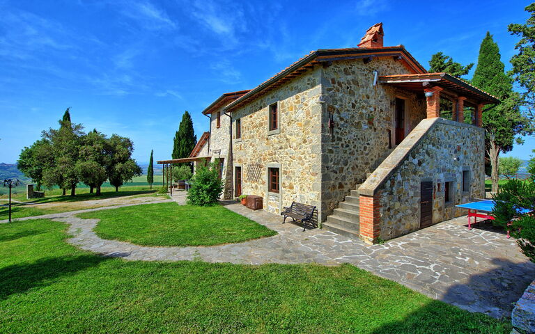 Casale Santa Francesca: Buitenkanten, Buitenshuis, Tuin