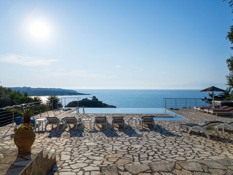 Beachfront Villa Seasun