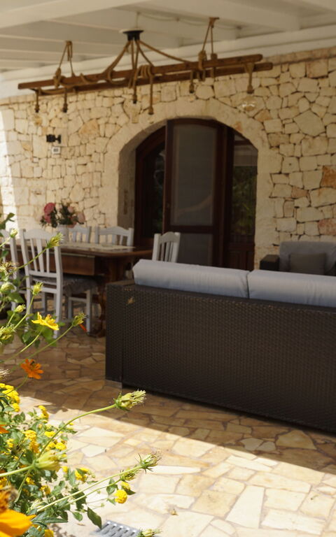 Trullo Santo Stefano: Balkon / terras / patio