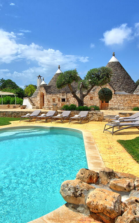 Trullo Santo Stefano: Buitenshuis, Tuin, zwembad