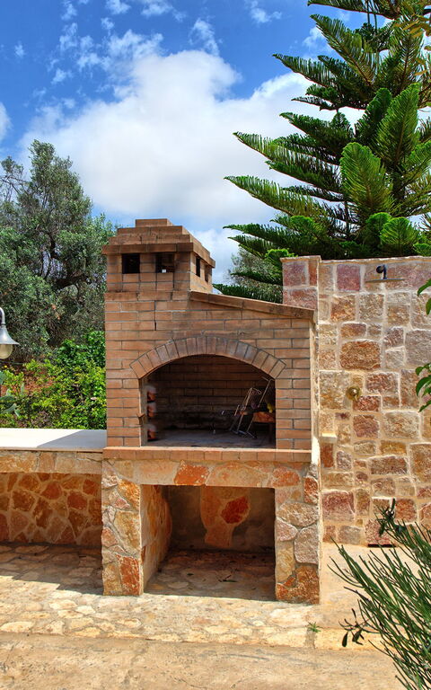 Trullo Santo Stefano: Buitenshuis