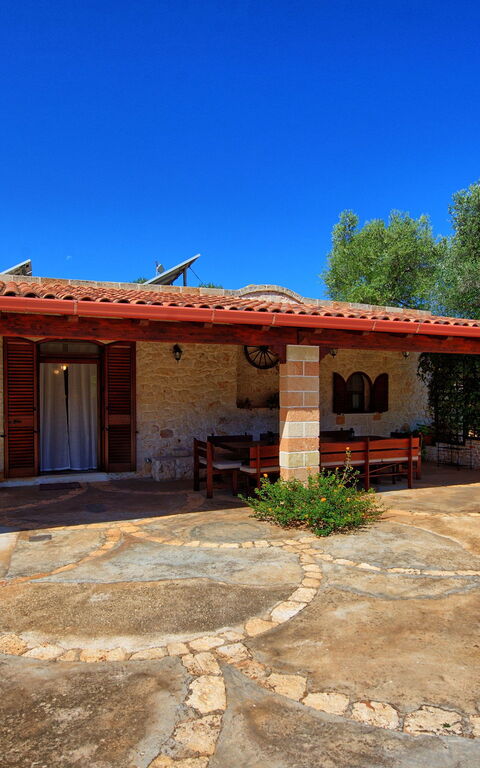 Lamia Santo Arcangelo: Buitenkanten