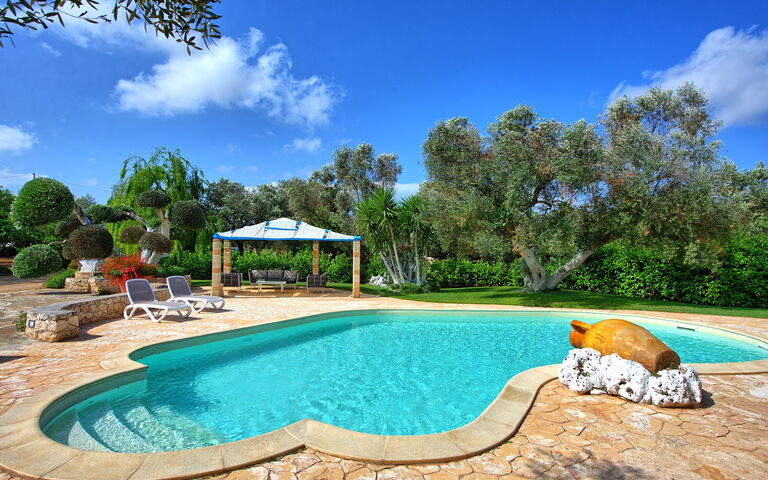 Lamia Santo Arcangelo: Buitenshuis, Tuin, zwembad