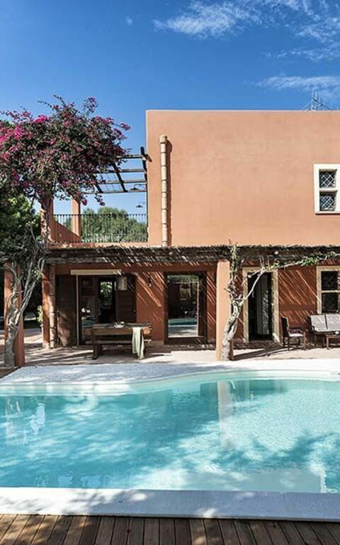 Villa Arangea: Buitenkanten, zwembad