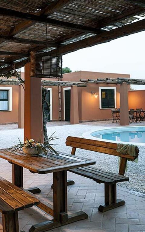 Villa Arangea: Buitenkanten, zwembad